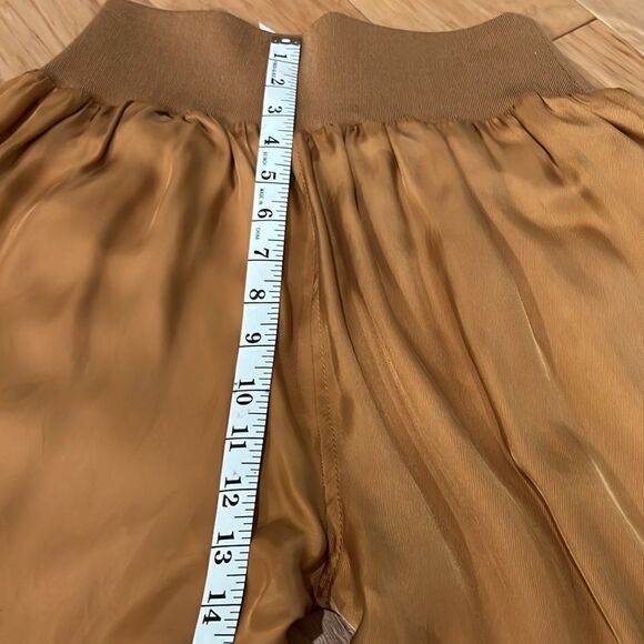 NWT Stunning 5 a 7 cinq a sept Giles Pant in Pecan (color) luxury feel and fit! - Picture 8 of 13